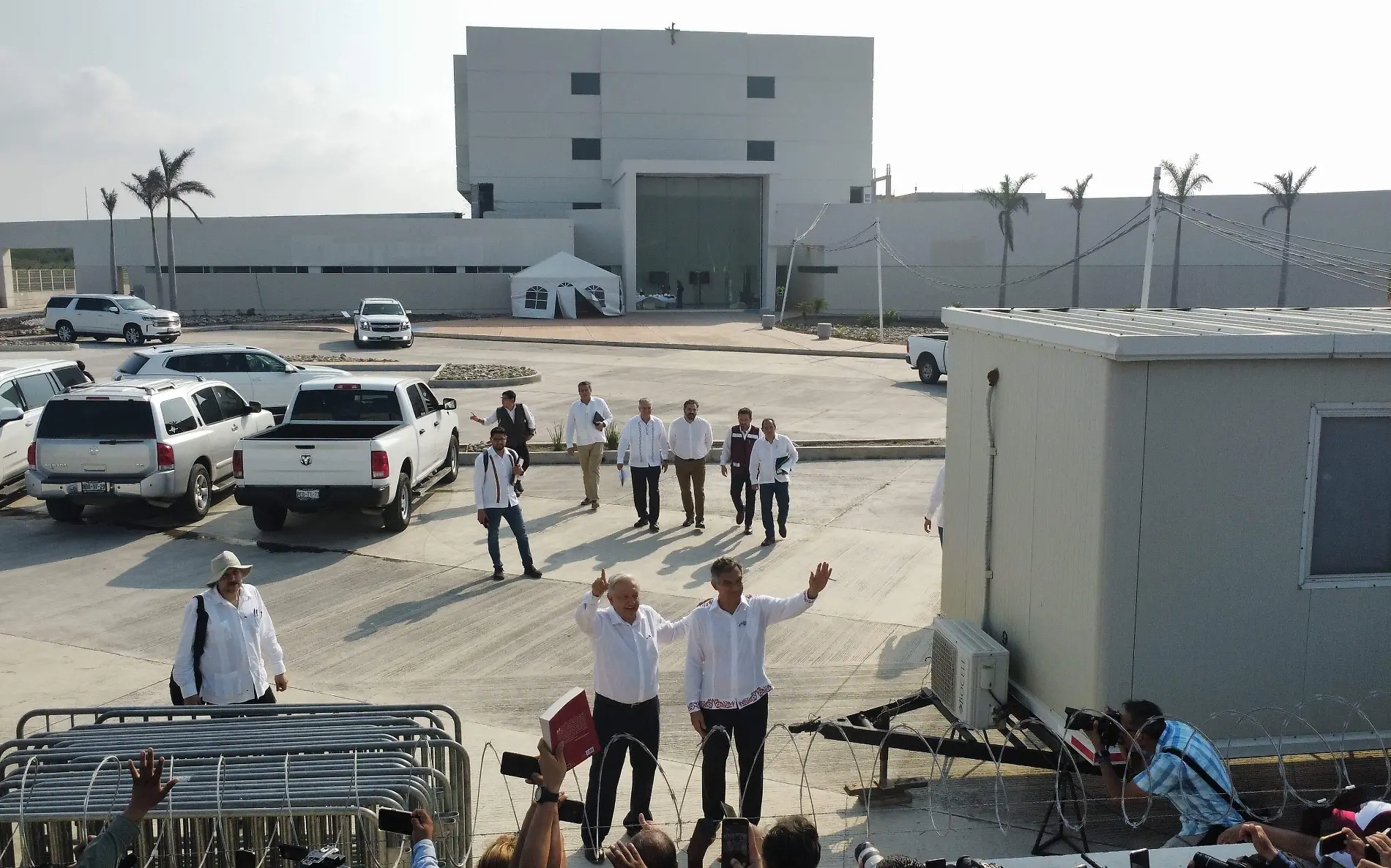 AMLO recorre la obra del hospital civil en Ciudad Madero, Tamaulipas José Luis Tapia (3)